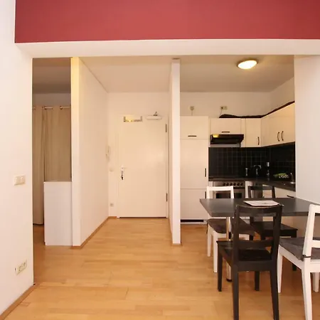 Apartment #4 Druschba Boutique