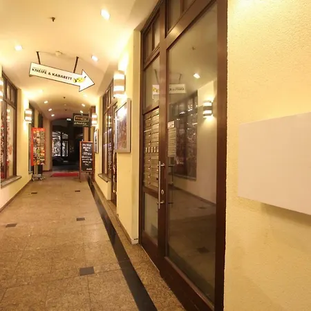 #4 Druschba Boutique